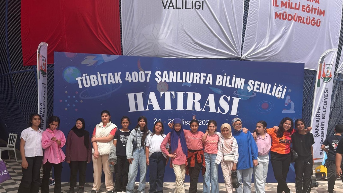 ÖĞRENCİLERİMİZ BİLİM FUARI GEZİSİNE KATILDI